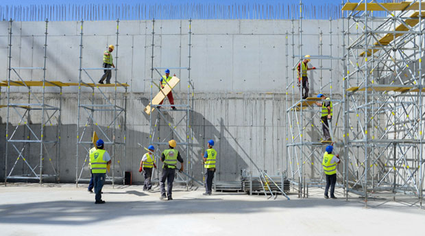 СТРАНЦИ ГРАДЕ НАШУ ЗЕМЉУ: Све више радника нам долази из Албаније, Македоније...